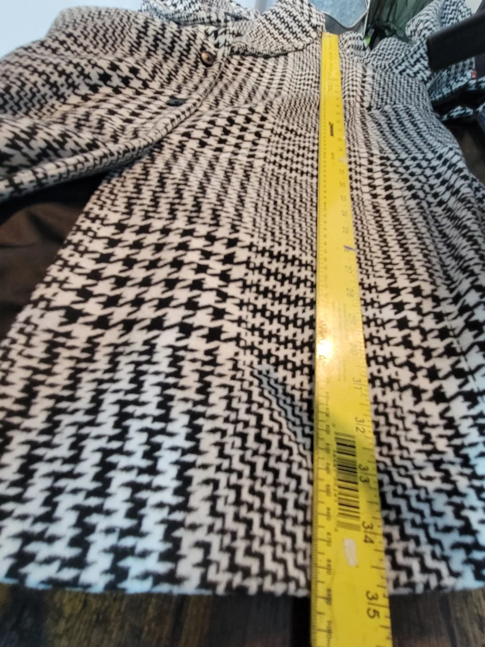 torrid Black & White Houndstooth Plaid Pea Coat - Picture 11 of 12